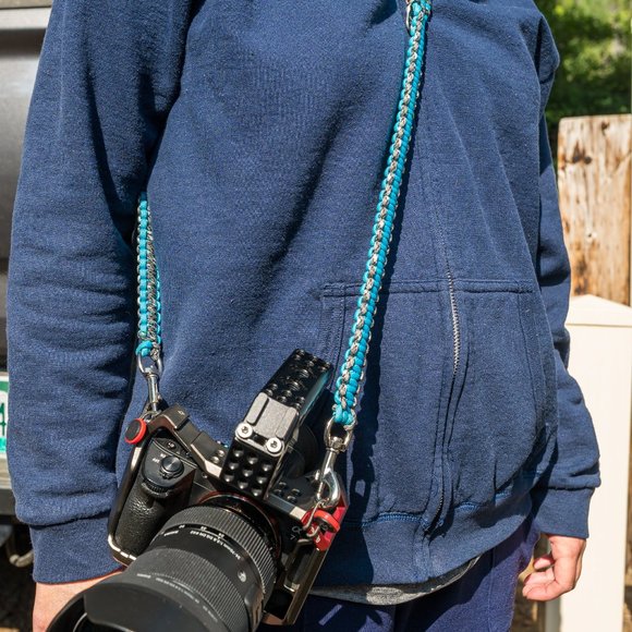 Custom camera Neck strap (paracord) & Matching Wrist strap & Matching key chain - Picture 3 of 5